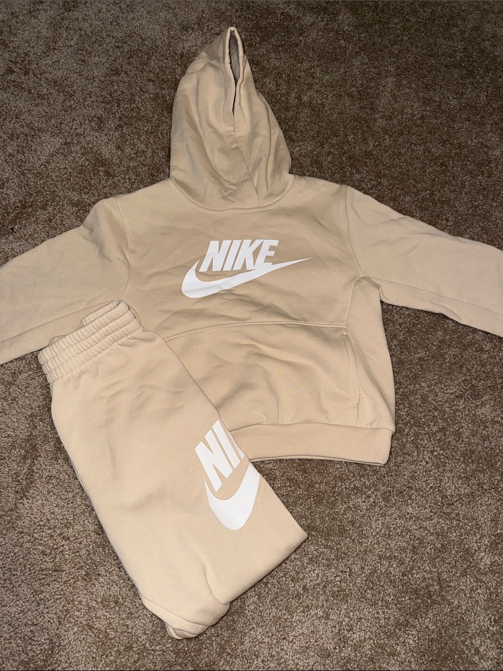 Nike Kids Beige Sweat set Hoodie Joggers - size 7